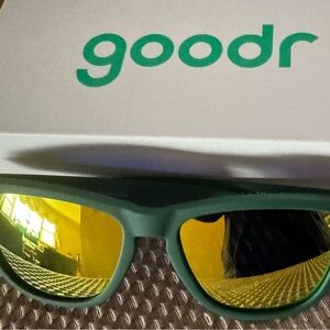 New Goodr Runner No-Slip Sunglasses